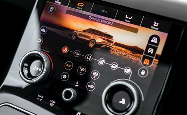 Land Rover Range Rover Velar R-Dynamic HSE Urban 21