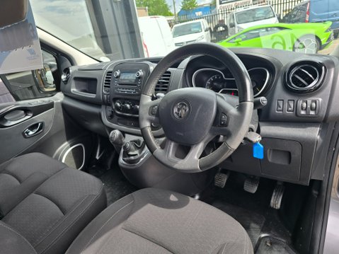 Vauxhall Vivaro 8