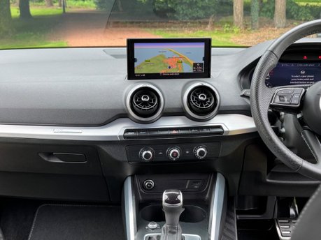 Audi Q2 TFSI S LINE 32