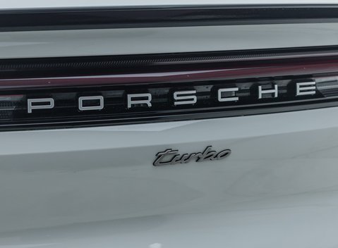 Porsche Cayenne TURBO E-HYBRID COUPE 39