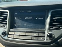 Hyundai TUCSON 2.0 CRDi Premium SE SUV 5dr Diesel Manual 4WD Euro 6 (136 ps) 24