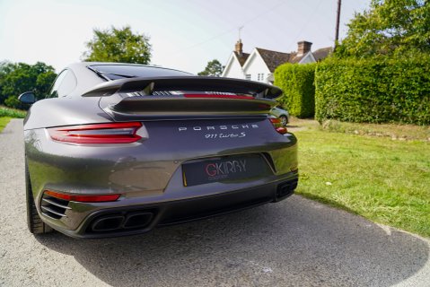 Porsche 911 TURBO S PDK 23