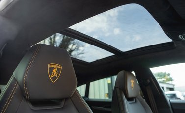 Lamborghini Urus 15