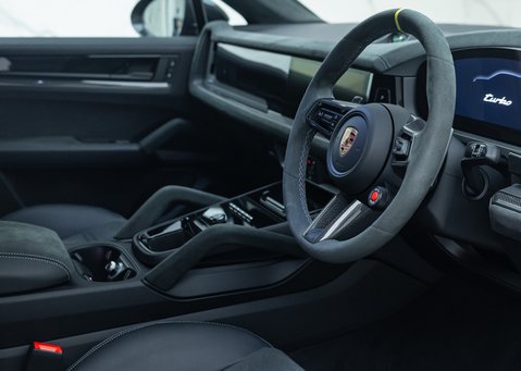 Porsche Cayenne TURBO E-HYBRID GT 