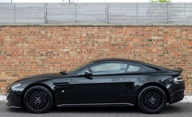 Aston Martin V12 Vantage S 2
