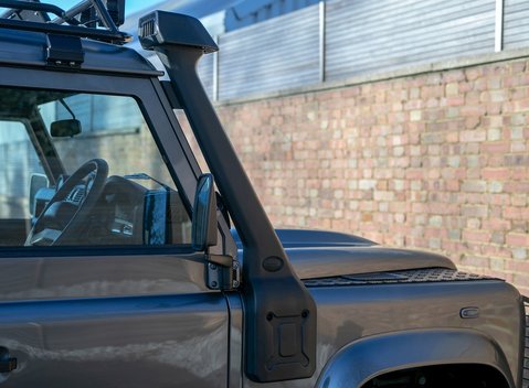 Land Rover Defender 90 TD XS Station Wagon 28