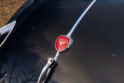 Jaguar XK 140 Drop-Head Coupe 24