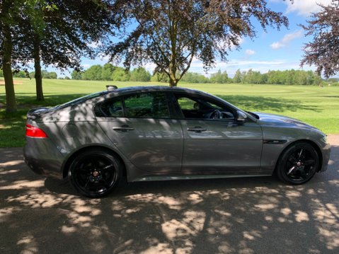 Jaguar XE 2.0 Diesel R-SPORT 21