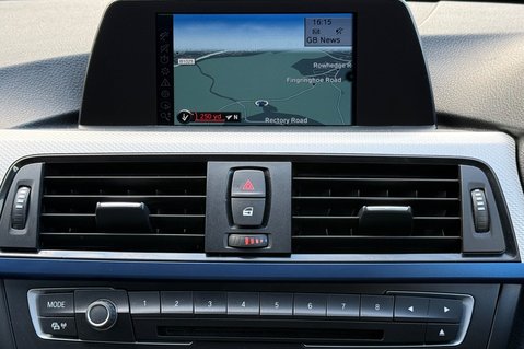 BMW 3 Series 320D M SPORT TOURING - REVERSE CAMERA -HEATED SEATS -POWERFOLD MIRRORS 4