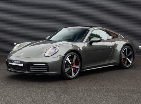 Porsche 911 Carrera S (992) 2