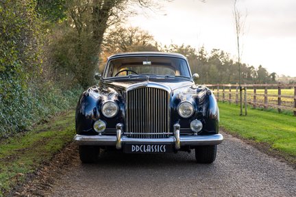 Bentley S1 Continental Flying Spur 4-Light 5
