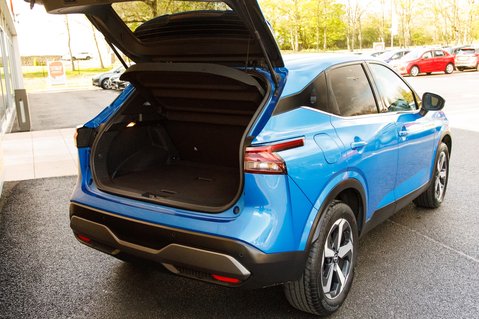 Nissan Qashqai DIG-T N-CONNECTA MHEV 35