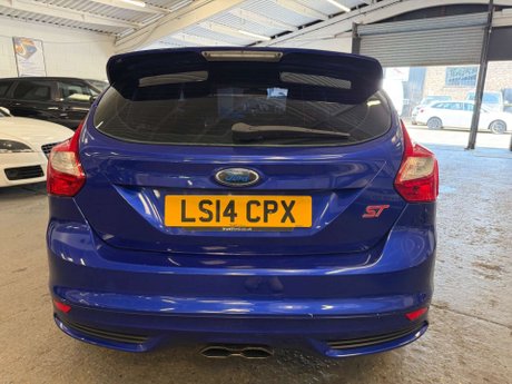 Ford Focus 2.0T EcoBoost ST-2 Euro 5 (s/s) 5dr 6