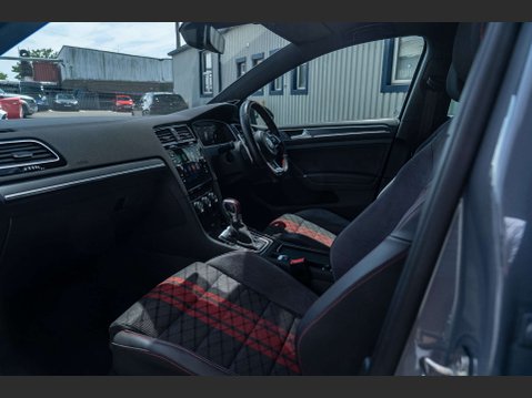 Volkswagen Golf 2.0 Golf GTi TCR Semi-Auto 5dr 9