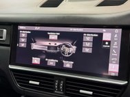 Porsche Cayenne 3.0T V6 GPF SUV 5dr Petrol TiptronicS 4WD Euro 6 (s/s) (340 ps) 53