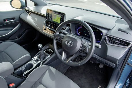Toyota Corolla VVT-I ICON TECH