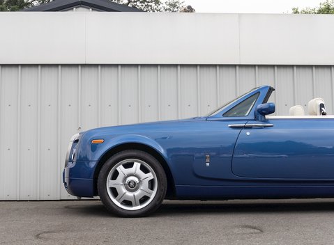 Rolls-Royce Phantom Drophead Coupe 29