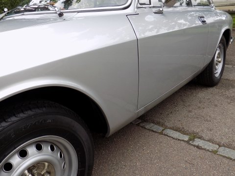 Alfa Romeo GT 1300 Junior 25