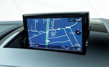 Aston Martin V12 Vantage S Roadster 17