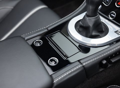 Aston Martin V12 Vantage S ROADSTER 33