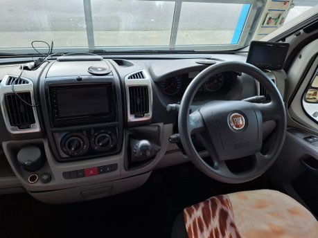 Auto-Trail Excel 600B 2009 15