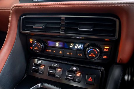 Nissan GT-R Premium Edition 3.8 2dr Coupe Semi Auto Petrol 34