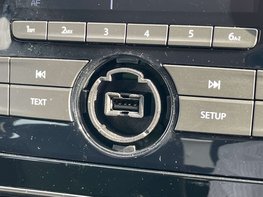 Renault Clio 1.1 Clio Play 5dr 30