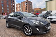 Ford Fiesta 1.0T ZETEC 5 DOOR.. 5 SERVICES.1 PREVIOUS OWNER.SAT NAV..CLIMATE CONTROL.. 1