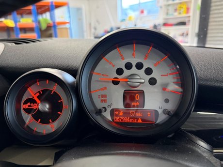 Mini Convertible 1.6 Cooper S Euro 5 (s/s) 2dr 23