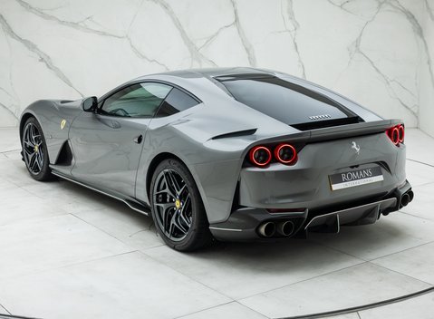 Ferrari 812 Superfast 13
