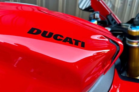 Ducati Panigale V4 1.1 Panigale V4 S 10