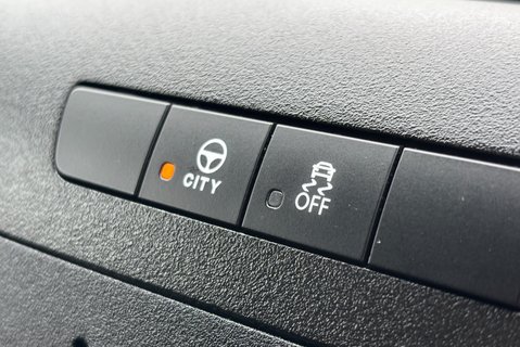 Iveco Daily 35C14 Single Cab Cage Tipper 25