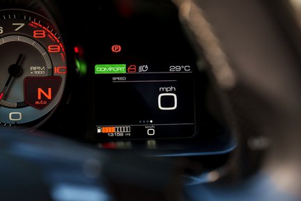 Ferrari GTC4 Lusso T V8 17