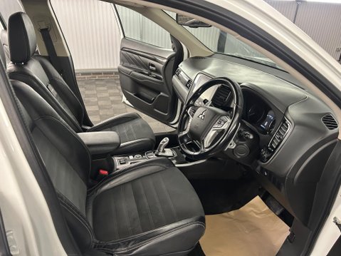 Mitsubishi Outlander 2.0h 12kWh Juro CVT 4WD Euro 6 (s/s) 5dr 7