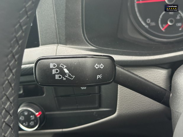 Volkswagen Transporter AUTO Crew Cab 204ps SWB L1H1 T32 Kombi Highline Air Con Cam EURO 6 22