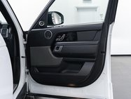 Land Rover Range Rover 4.4 SD V8 Vogue SE SUV 5dr Diesel Auto 4WD Euro 6 (s/s) (339 ps) 22