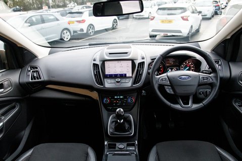 Ford Kuga TITANIUM EDITION 3