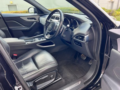 Jaguar F-Pace 2.0 D180 R-Sport Auto AWD Euro 6 (s/s) 5dr 22