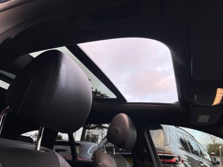 Mercedes-Benz E Class 2.0 E220d AMG Line (Premium Plus) Estate 5dr Diesel G-Tronic+ Euro 6 (s/s) 4