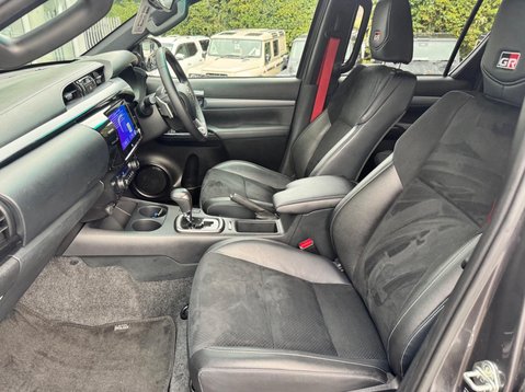 Toyota Hilux GR SPORT 4WD D-4D DCB 22
