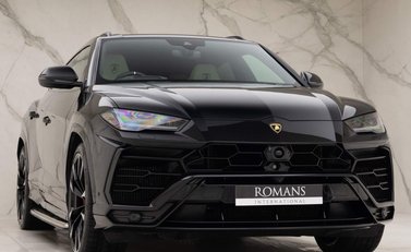 Lamborghini Urus V8 2