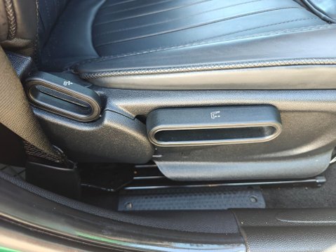 Mini Hatch 1.5 Cooper Exclusive Steptronic Euro 6 (s/s) 5dr 23