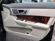 Jaguar XF 3.0d V6 Premium Luxury Saloon 4dr Diesel Auto Euro 5 (s/s) (240 ps) 30