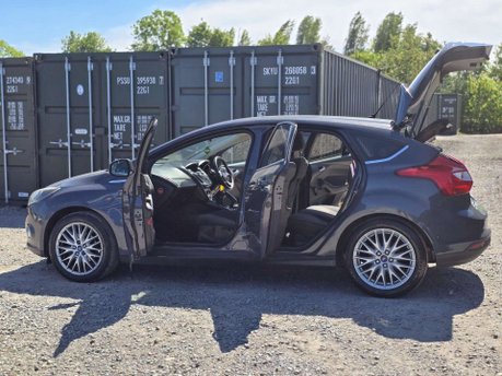 Ford Focus 1.6 Zetec Hatchback 5dr Petrol Manual Euro 5 (125 ps) 8