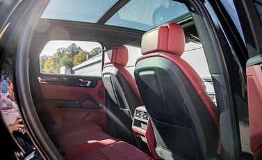 Porsche Cayenne S 14