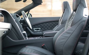 Bentley Continental GT Speed Convertible 16