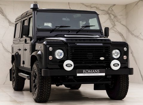 Land Rover Defender 110 XS 1