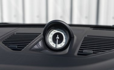 Porsche 911 (992) Turbo S 19