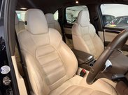 Porsche Cayenne 3.0 TD V6 SUV 5dr Diesel Tiptronic 4WD Euro 5 (s/s) (240 ps) 12