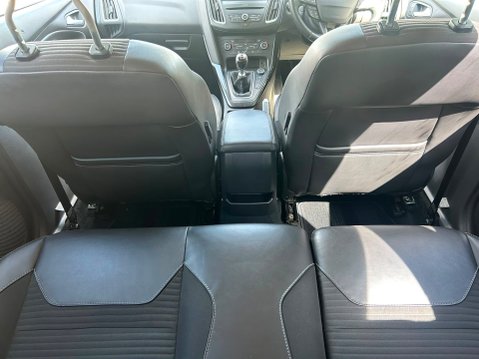 Ford Focus TITANIUM X 34
